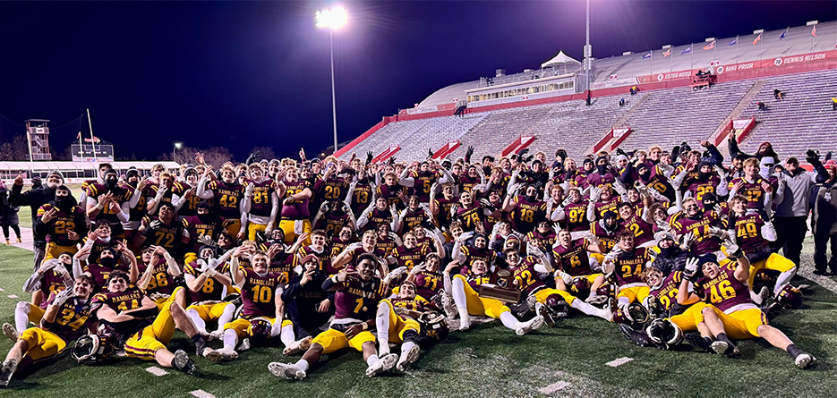 2024 IHSA Football Class 8A Champions – Loyola Academy